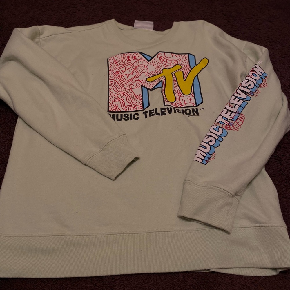 MTV size Medium | sage green sweater